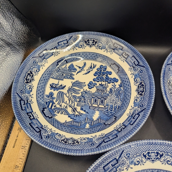 Set of 3 Blue Willow 8" Soup/Cereal Bowls. - Picture 2 of 8